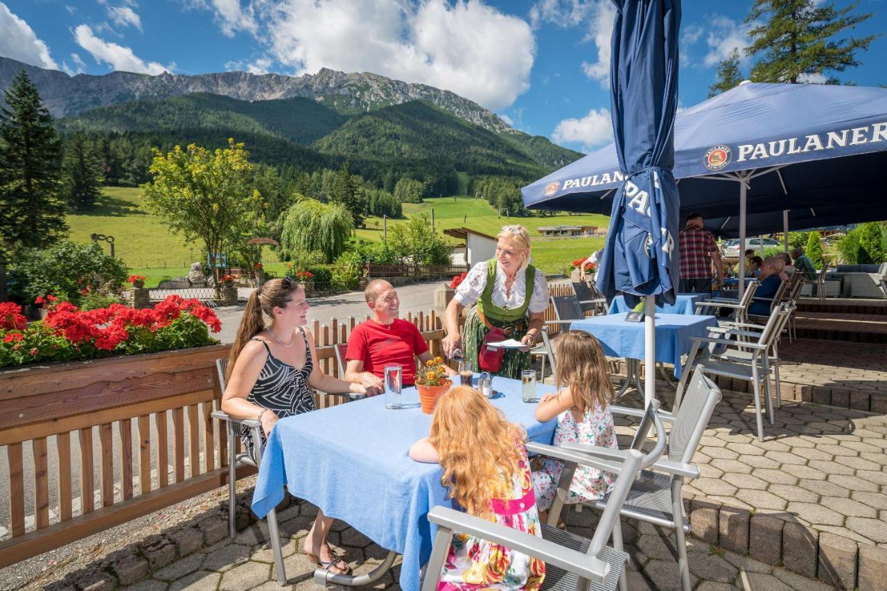 Hotel-Restaurant Forellenhof Puchberg am Schneeberg Exterior photo